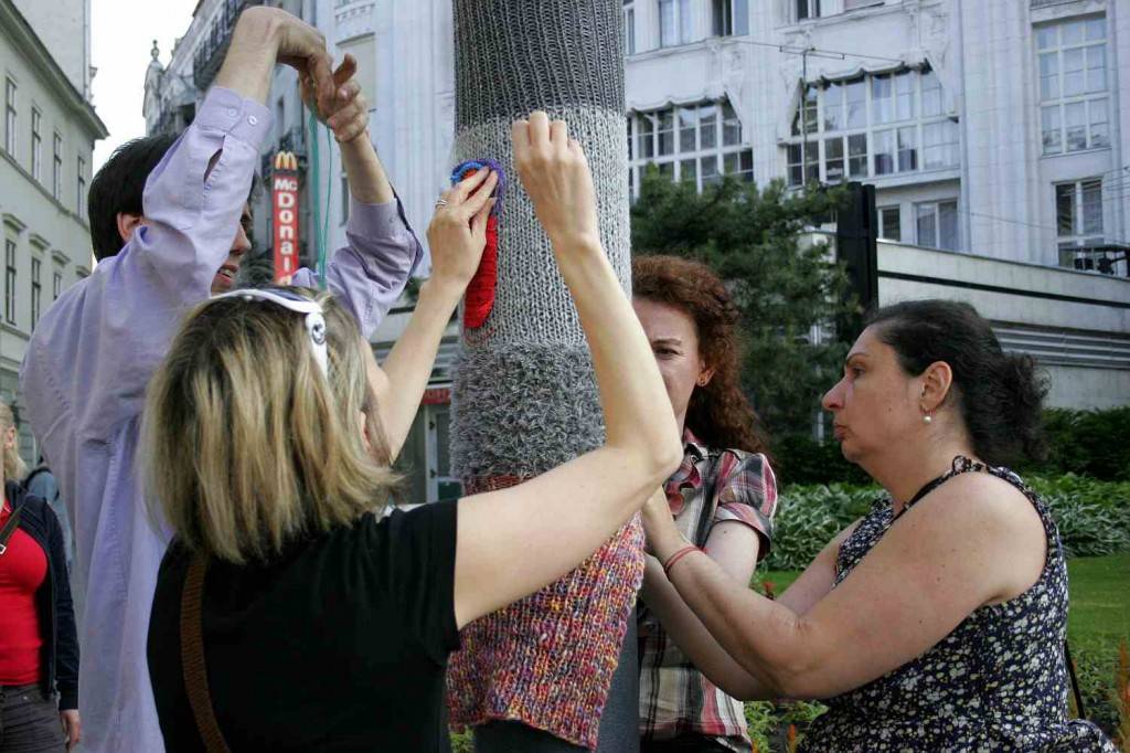 gerilla kötés budapest 2012 / guerilla knitting 2012 budapest