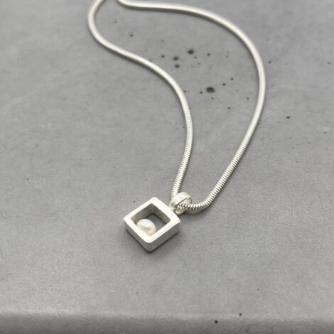 Gyöngy a kockában - minimál ezüst nyaklánc, INDUSTREAL kollekció - design ékszer - MEGRENDELÉSRE - Image 4