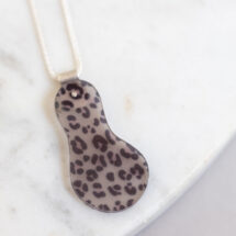 Ocelot Buborék - hosszú ezüst nyaklánc ocelot mintás plexivel, DOLCE VITA KOLLEKCIÓ - design ékszer