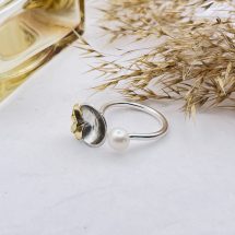 Terrárium gyönggyel - állítható ezüst gyűrű aranyozott pozsgás növénnyel és édesvízi gyönggyel - design ékszer - MEGRENDELÉSRE
